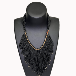 Collier Africain en Perles Tissées sur Cuir