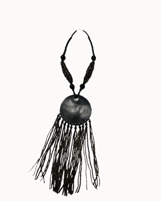 Collier Bohème Chic en Perles Noires et Coquillage