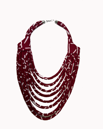 Collier multi-rangs en tissu rouge et blanc