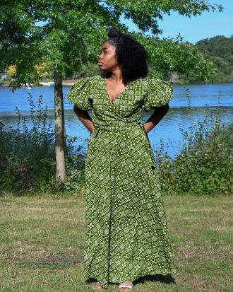 Robe portefeuille longue manche bouffante coupe ovale avec deux porches