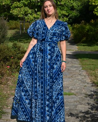 Robe portefeuille longue manche bouffante coupe ovale avec deux porches