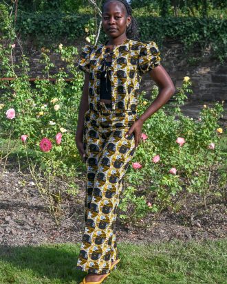 Ensemble pantalon taille haute et d’une veste courte