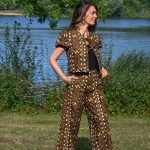 Ensemble pantalon taille haute et d’une veste courte