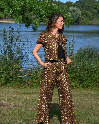 Ensemble pantalon taille haute et d’une veste courte