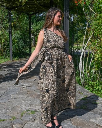 Robe longue asymétrique à motifs ethniques