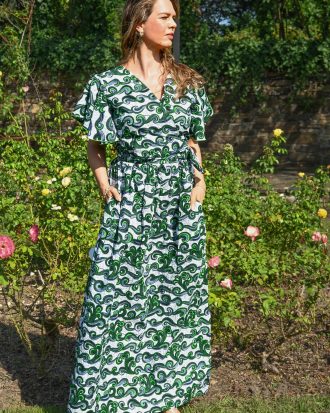 Ensemble haut et jupe longue en wax vert et blanc à motifs ondulés